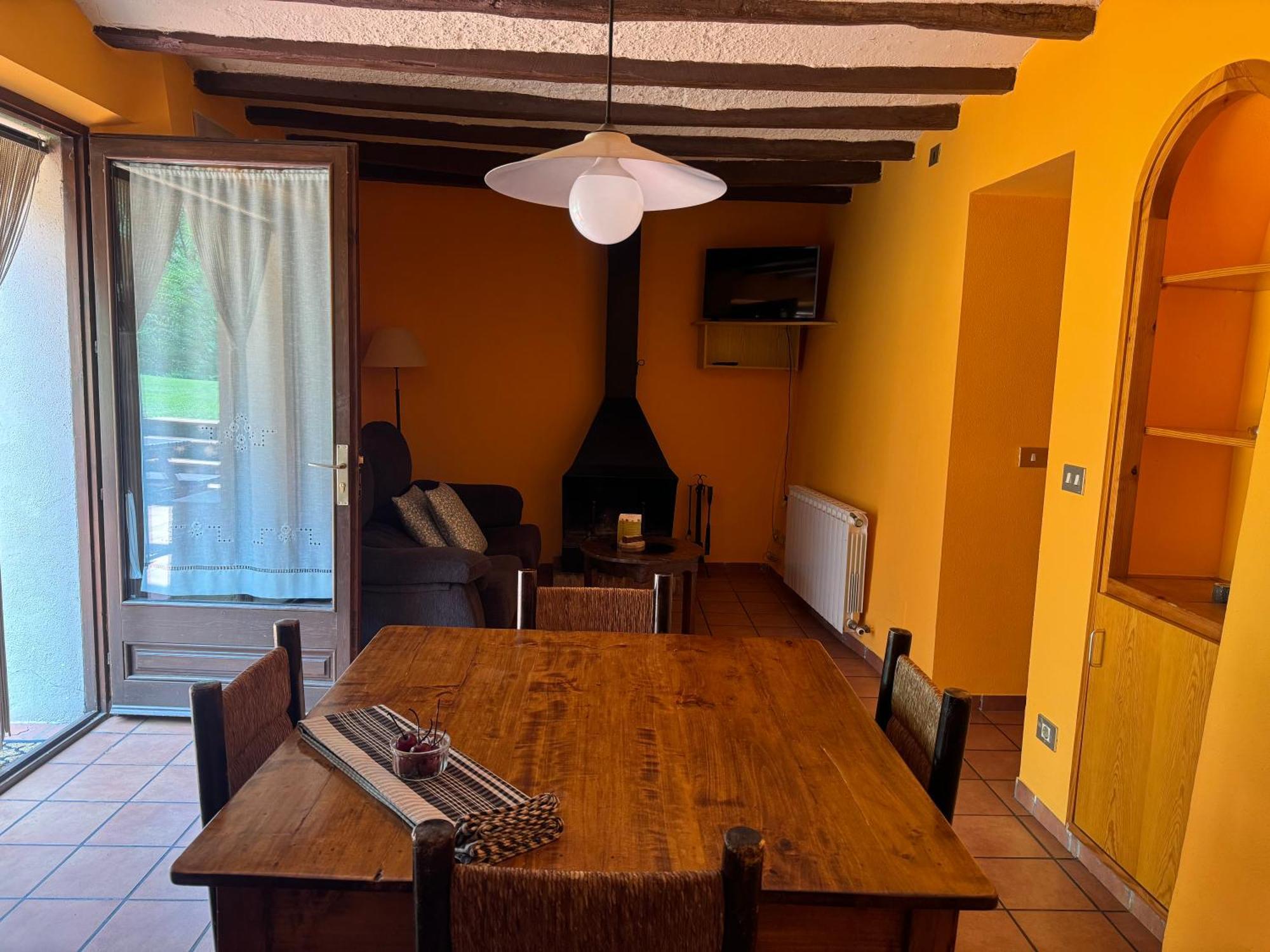 Mas Masnou Guest House โอลอต ภายนอก รูปภาพ
